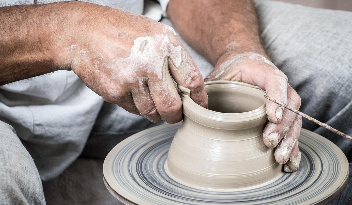 How to Pull Even Walls When Throwing Pots